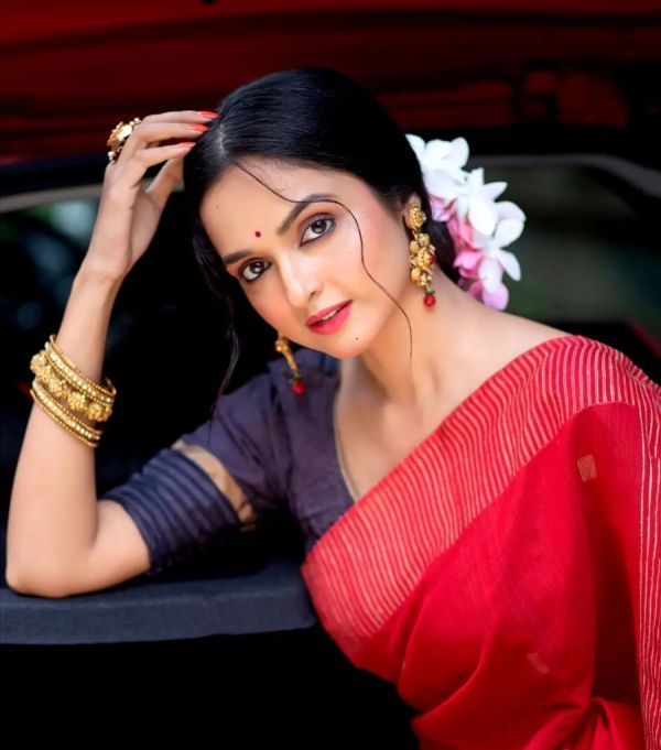 Bengali television, Neha amandeep, Pallavi Sharma, Star Jalsha, Zee Bangla