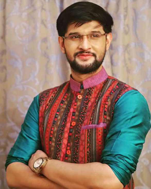 পর্দার সূর্য থেকে সিদ্ধার্থ হয়ে ওঠার আগে কী করেছেন তারা? আপনি জানলে অবাক হবেন তাদের অতীত 5 neel bhattacharya