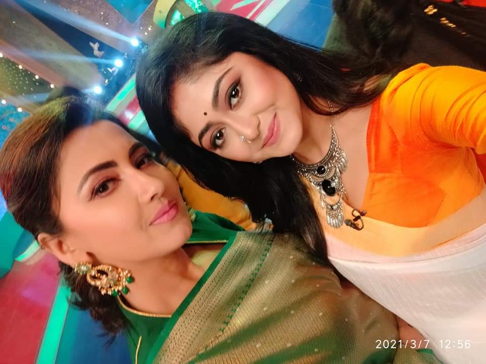 দেবকে না দেখলে দিন ভালো যায় না সুস্মিতার, দিদি নম্বর ওয়ানের মঞ্চে এসে গোপন কথা ফাঁস করলেন 'পঞ্চমী' সুস্মিতার মা 3 sushmita dey with rachna banerjee