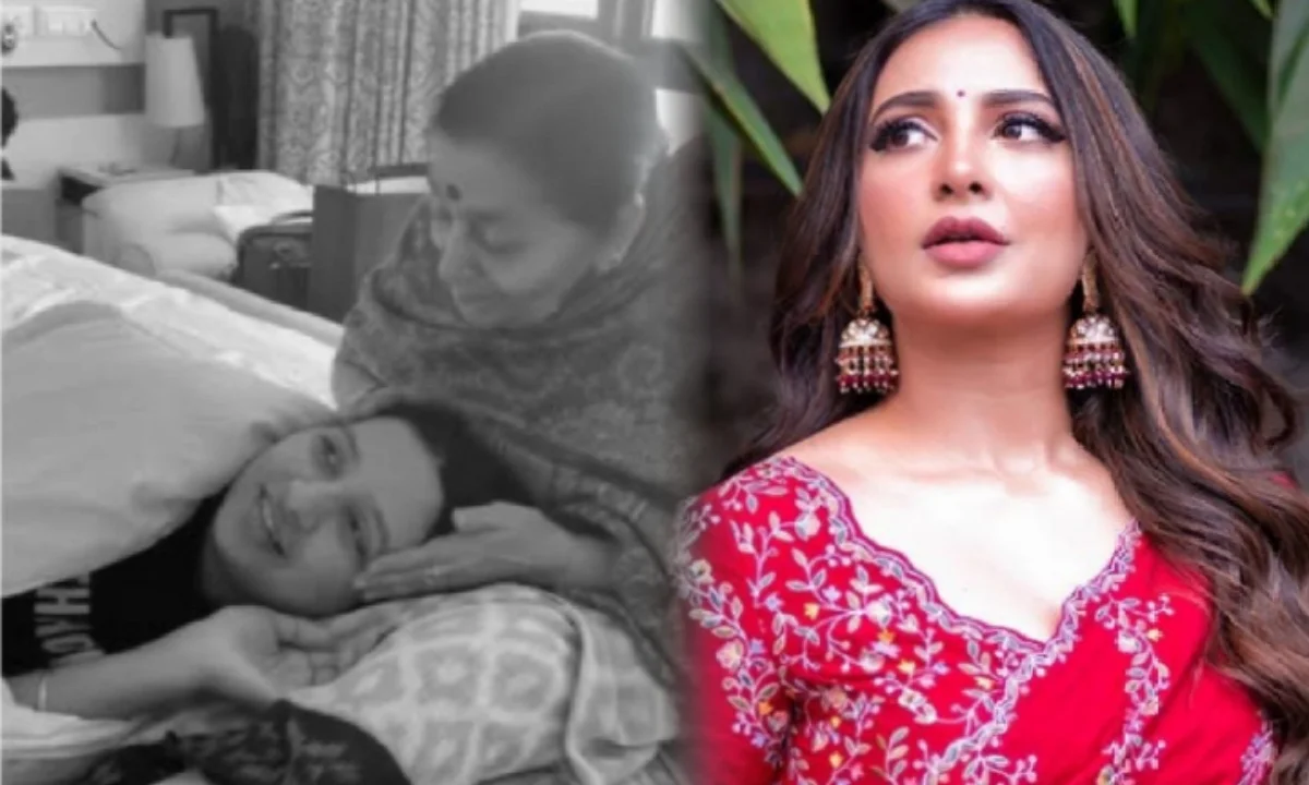 subhasree ganguly with her mother in law