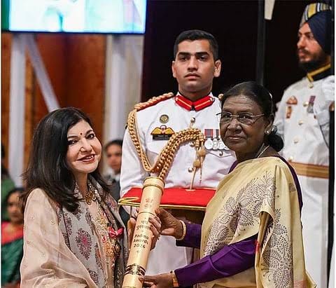Alka Yagnik, Bollywood, Music Industry, Musician, singer, অলকা ইয়াগনিক, বলিউড, ভারতীয় সঙ্গীত শিল্পী, মিউজিক ইন্ডাস্ট্রি, সঙ্গীত শিল্পী